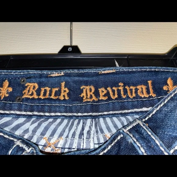 Buckle Sparkly Rock Revival Jeans - Picture 5 of 7